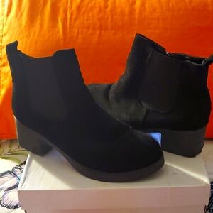 Black Suede Ankel Boots